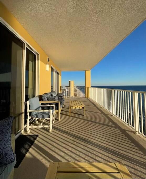 Tropic Winds 1701 Premium Corner Unit With 2 Parkings! Free Beach Chairs Service! Panama City Beach Bagian luar foto