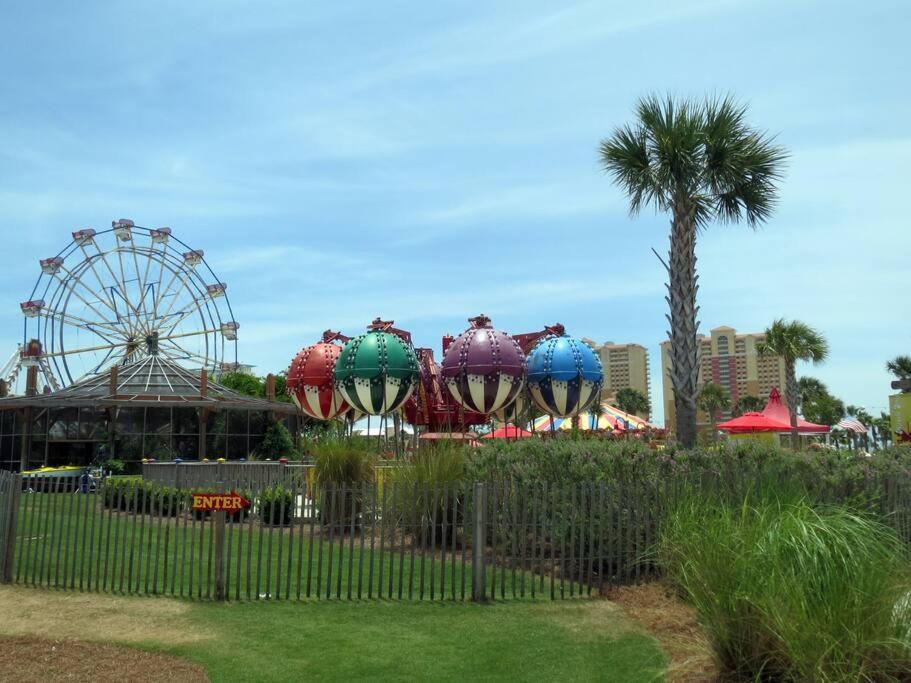 Tropic Winds 1701 Premium Corner Unit With 2 Parkings! Free Beach Chairs Service! Panama City Beach Bagian luar foto